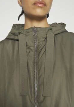 Marc O'Polo Coat Long Padded Fixed Hood Zipper Drawstring Waist - Parka - Olive Crop -Damesmode 001c3cad6fe14090ad65ad37ad985b1a