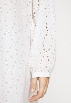 Minimum Pilma - Maxi-Jurk - White -Damesmode 08fa684e559040a480a9116f85a12bad