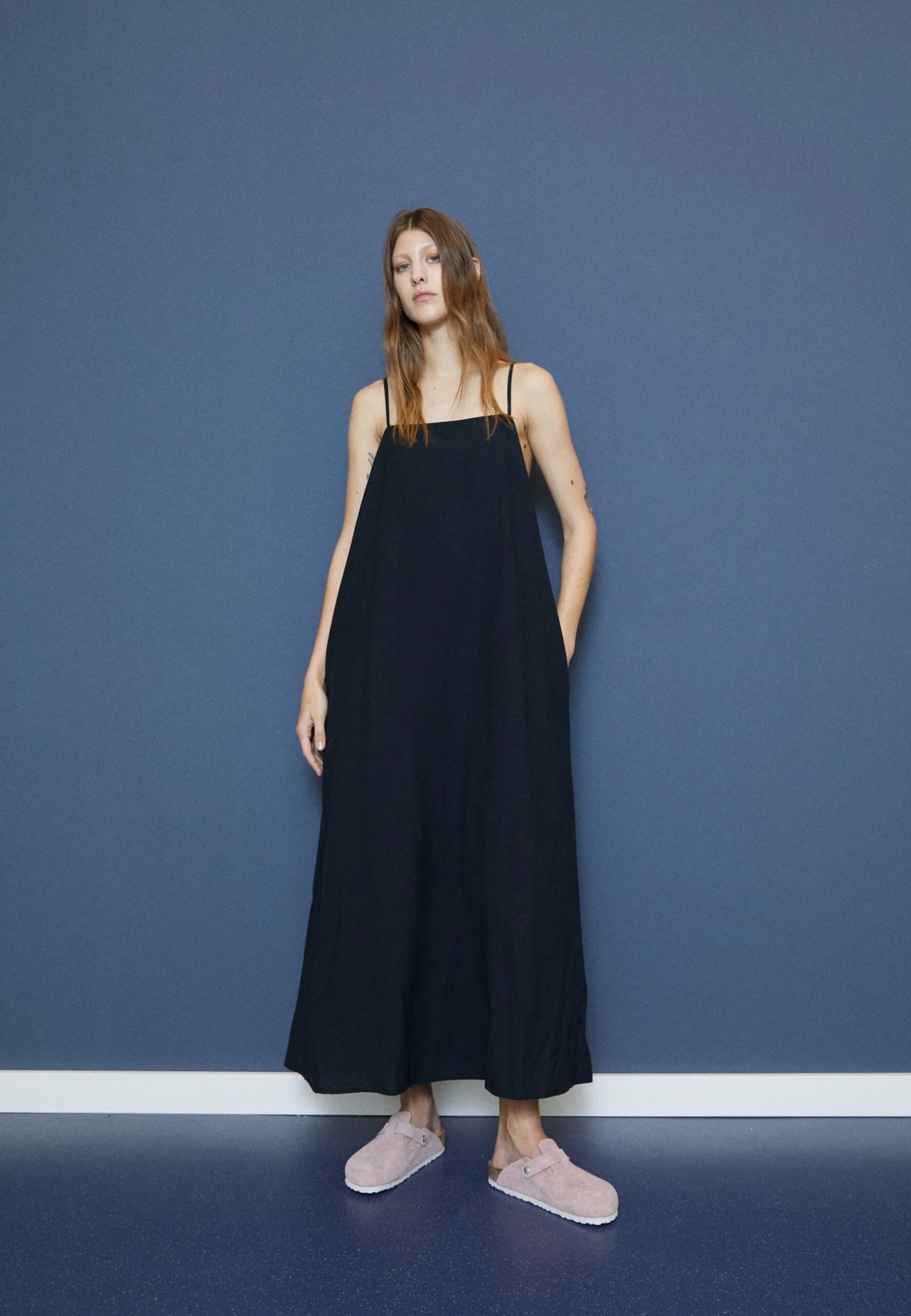Minimum Vikilino - Maxi-Jurk - Black 3 Minimum Vikilino - Maxi-Jurk - Black