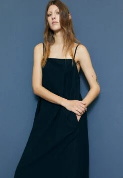 Minimum Vikilino - Maxi-Jurk - Black 11 Minimum Vikilino - Maxi-Jurk - Black -Damesmode 1435afdd3f1d42c6886e45b6f4ada1cb