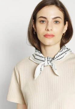 Top Skirt Set - Kokerrok - 003 - Off-White -Damesmode 17d77307363e48c6bd680b42cdfb7bf7