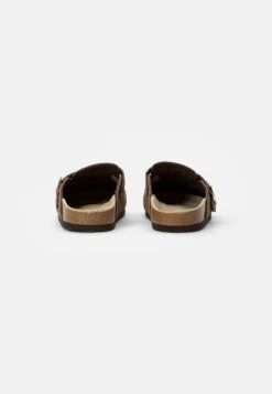Pier One Leather Unisex - Pantoffels - Brown -Damesmode 18a09b6c3e71439784e427988b058842