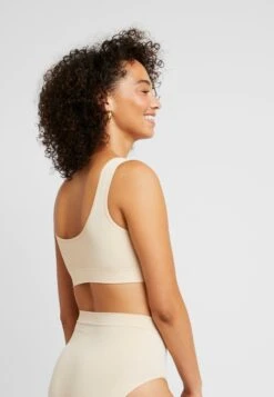 Magic Bodyfashion Comfort Bra - Bustier - Nude -Damesmode 22e5b1375dc8427e8bffbfac02e66caa