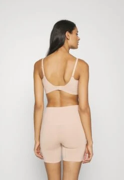 Chantelle Smooth Comfort Wirefree Bra - Bustier - Sirocco -Damesmode 2627891810ef4fc1a512b1e419c89796