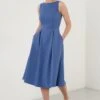 LELA Crew Neck Pleated Midi - Cocktailjurk - Indigo -Damesmode 2694fecfc8cd4ff2ab60b7fc4dabd55b