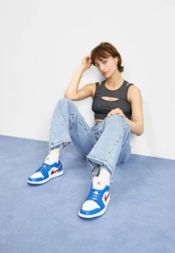 Air Jordan 1- Sneakers Laag - Sport Blue/Gym Red/White/Sail -Damesmode 2ff02c8c4d804e11bde7ef6f0be7c787
