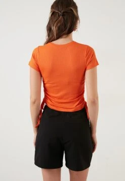 LELA Slim Fit - Blouse - Orange Color -Damesmode 323c3059bcb14b7fbb5c97566d7cb43c