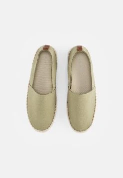 Pier One Rena Espadrille Unisex - Espadrilles - Olive 11 Pier One Rena Espadrille Unisex - Espadrilles - Olive -Damesmode 37f61750ec004994b62ae6ddcfad1a43