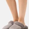 Even&Odd Pantoffels - Grey -Damesmode 448f56d6f33548c298358e1ef2605a08