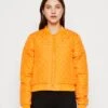 Noisy May Nmvivi- Bomberjacks - Vibrant Orange -Damesmode 46436441d8cf43e1b3108923e85dd5aa