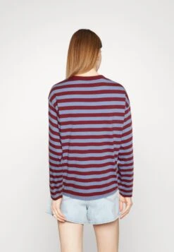 Monki Longsleeve - Dark Red/Blue -Damesmode 4c5e37382bf04b86907a21ac823393e8