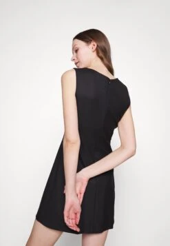 MAX & Co. Newyork - Etui-Jurk - Black -Damesmode 4f27e13970374fd5a70ab1174c7c3422