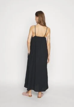 Minimum Vikilino - Maxi-Jurk - Black 13 Minimum Vikilino - Maxi-Jurk - Black -Damesmode 522fc1cd6dd7491b9790904c7e993c1a