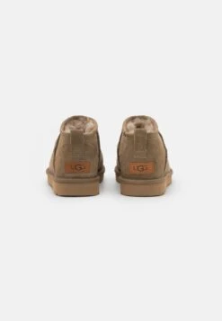 Ugg Korte Laarzen - Marrone -Damesmode 55d033a2145a4c5d840dfd15f0ca981f