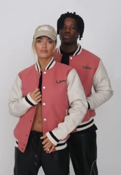Lamar Varsity Jacket Unisex - Imitatieleren Jas - Coral 17 Lamar Varsity Jacket Unisex - Imitatieleren Jas - Coral -Damesmode 5765faf6aef0490c9dfd6eceed611a3d