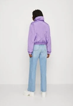 Noisy May Ziggy Quilt - Bomberjacks - Paisley Purple -Damesmode 57b3956218ca4d0b8190feae51abd927