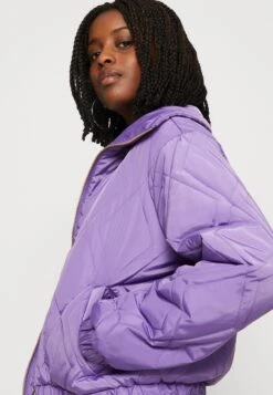 Noisy May Ziggy Quilt - Bomberjacks - Paisley Purple -Damesmode 604481d441104a38af6d6f550ca6ac93