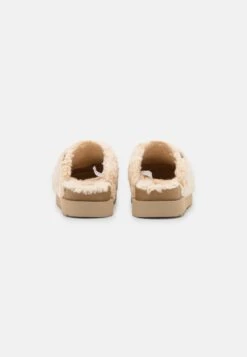 Ugg Fuzz Sugar - Pantoffels - Natural -Damesmode 615ec063c8304127b2f5a536055df7ae