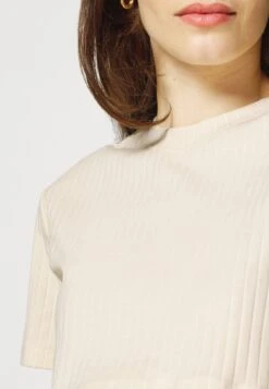 Top Skirt Set - Kokerrok - 003 - Off-White -Damesmode 6895ea84cced4e55982e65db4effa2d7