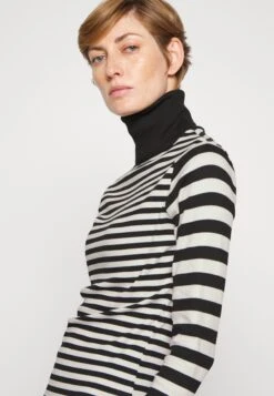 Leon Long Sleeve - Longsleeve - Zebra -Damesmode 743595dfb6274b09b26dd9942918a218