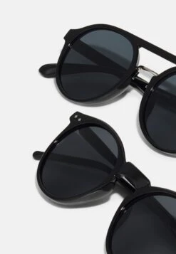 Pier One Unisex 2 Pack - Zonnebril - Black -Damesmode 74d856a3cce342899219470f656bd803