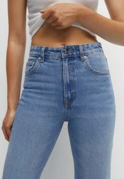 PULL & BEAR High Waist - Straight Leg Jeans - Stone Blue Denim -Damesmode 78563639e6ab487785af196d5aa224c3