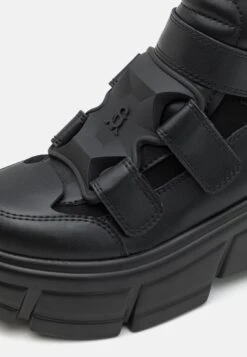 Steve Madden Trimmers - Sneakers Hoog - Black -Damesmode 7eaed5cff0ea43438c0e4484cc41dbf7