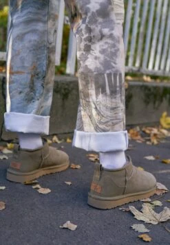 Ugg Korte Laarzen - Marrone -Damesmode 805545edaa1f4bd18248d04b1a641ed4