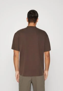 YOURTURN Unisex - T-Shirt Print - Brown 10 YOURTURN Unisex - T-Shirt Print - Brown -Damesmode 83d34202114a4bb3a0a4c8d1b9a736b1