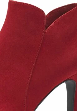 Tamaris Enkellaarsjes Met Plateauzool - Cherry -Damesmode 8548980c629243509e8390bf5babd6e3