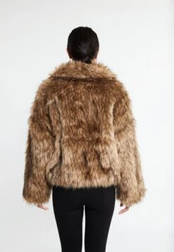 Faina Dulcey - Winterjas - Braun -Damesmode 85a8217e007644a8a56b4a449d8f6042