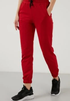 LELA Slim Fit - Trainingsbroek - Red -Damesmode 941f1ab7945a4fdc8dd45bde81ea7bf7