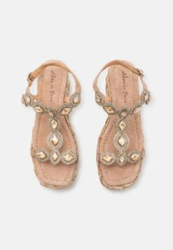 Alma En Pena Sandalen Met Sleehak - Beige 13 Alma En Pena Sandalen Met Sleehak - Beige -Damesmode 95ad3eb72c8b4812b064e413e60bd6f5