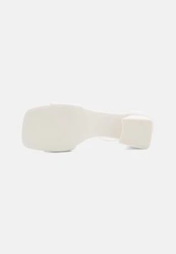 Call It Spring Vickie - Sandalen - White -Damesmode 99b2037c520e4ef9958077820096fbd7