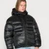 Calvin Klein Jeans Shine Puffer Unisex - Winterjas - Black -Damesmode 9bce9ed29ba3484d9d9a3151af76d34f