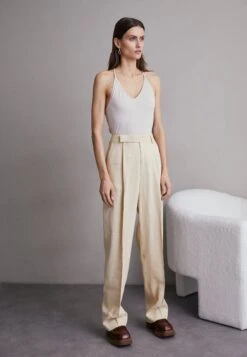 Filippa K Julie Trousers - Broek - Dusty Beige -Damesmode a2b5a2c7c35d4c6bbcce04b8d692d2e7