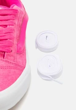 Vans Knu Skool Unisex - Skateschoenen - Pink Glow -Damesmode a59914d850ec4203990fc5f6b9449100