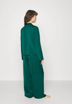 Anna Field Gift Box Pj Set - Pyjama - Green -Damesmode a667a230e1e0450db65306711a2d6272