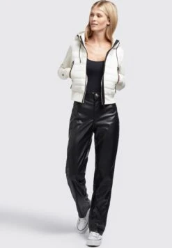 Khujo Dalis Shiny - Jas - Cremeweiß -Damesmode a9f0aa013bbb4616808d3a1ddc6eb84b