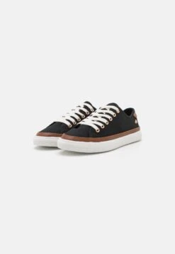Wide Fit - Sneakers Laag - Black -Damesmode ba85ab66469c4fd7a30159ace3a0690c