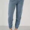 LELA Slim Fit - Trainingsbroek - Baby Blue -Damesmode bca347a826c044a6abd9bcaac9defe8e