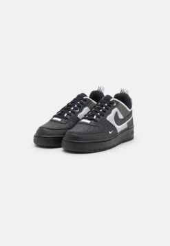 Nike Sportswear Air Force 1 React Unisex - Sneakers Laag - Black/White -Damesmode bedaedd790954e628e0623fd355c4dd2