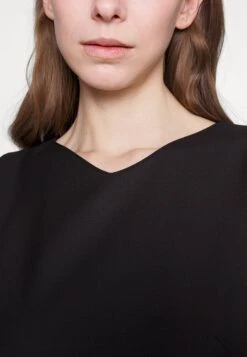 MAX & Co. Newyork - Etui-Jurk - Black -Damesmode c21fc79edbf04577baece870d616dcf3