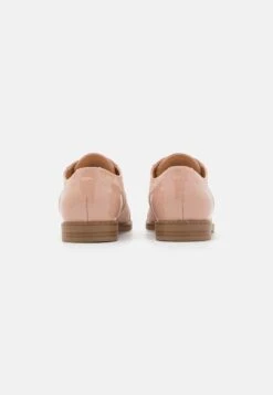 Veterschoenen - Rose Gold -Damesmode c40acca052274ce58f643800211a6dfb