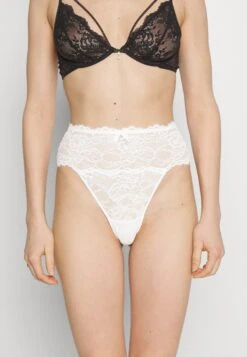 Anna Field 5 Pack - String -Red -Damesmode c5111b68e75a4a1db36fc7df1394860a