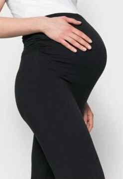 Trainingsbroek - Black -Damesmode c5ab4c5ae4b54910993e327ccf49226d