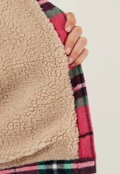 LELA Regular Fit - Jas - Fuchsia 11 LELA Regular Fit - Jas - Fuchsia -Damesmode c805607aa82443cfacd0056d305651ae