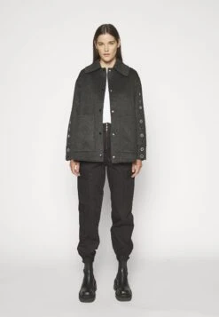 Sandro Oversize Double Face Coat With Eyelet - Halflange Jas - Gris Foncé 13 Sandro Oversize Double Face Coat With Eyelet - Halflange Jas - Gris Foncé -Damesmode d1788a61fcc14b19a7e93c77ce13ac00