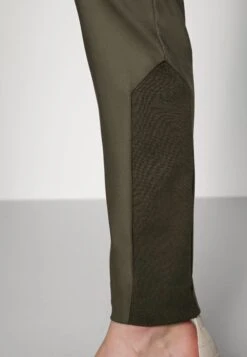 Mos Mosh Blake Night Pant Sustainable - Chino - Grape Leaf -Damesmode d5b512bd0a4449bebf5b9df058e98782