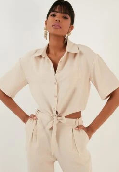 LELA Regular Fit - Overhemdblouse - Stone 11 LELA Regular Fit - Overhemdblouse - Stone -Damesmode d67a210e9a0242fcaf535070921a6a90